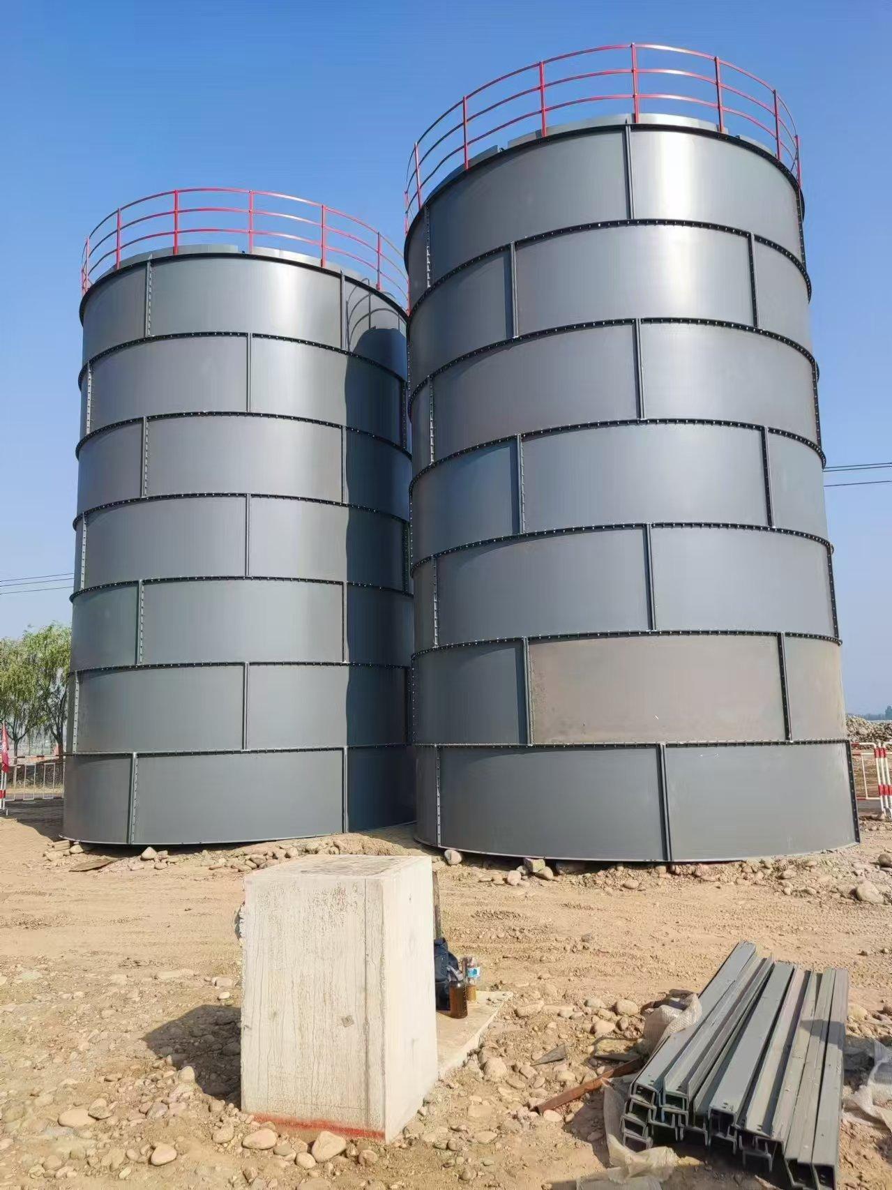 Multiple cement silo arrangement for dry mortar plant powder storage application