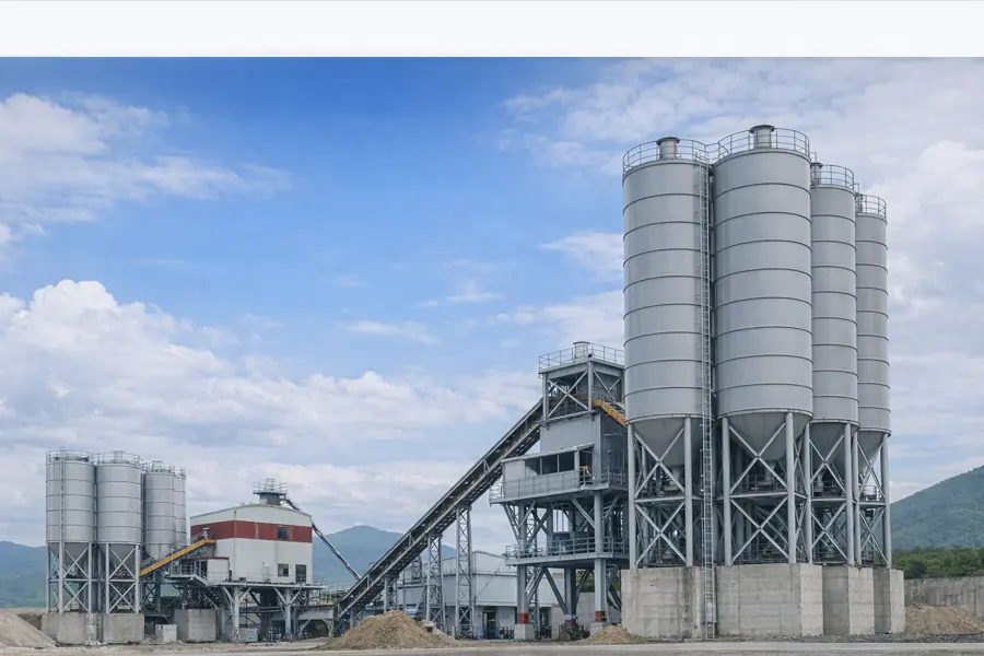concrete batching plant equipment with cement silo and screw conveyor
